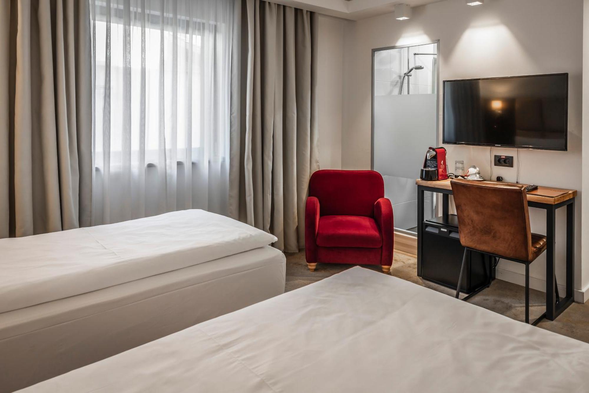 Charm Boutique Hotel Satu Mare Dış mekan fotoğraf